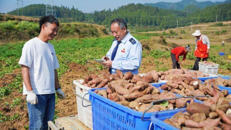 德江县税务局：“惠农税收服务员”为农企提供全流程服务