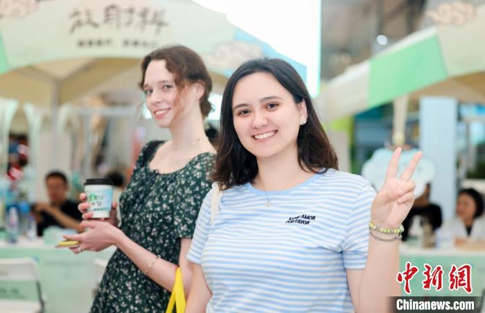 人文经济学丨从驱动到赋能 文化基因如何在经济土壤中生根结果