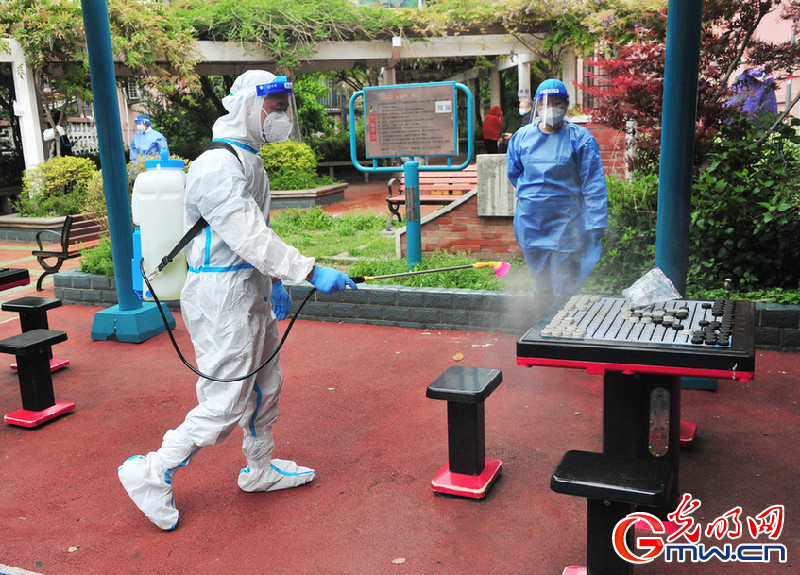 【组图】“守沪者联盟”丨上海开展预防性消杀作业 进一步阻断疫情传播链