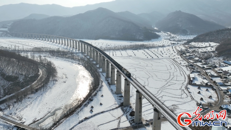 2025春运进行时丨00后“云端”守护者上线 畅通大山百姓出行路