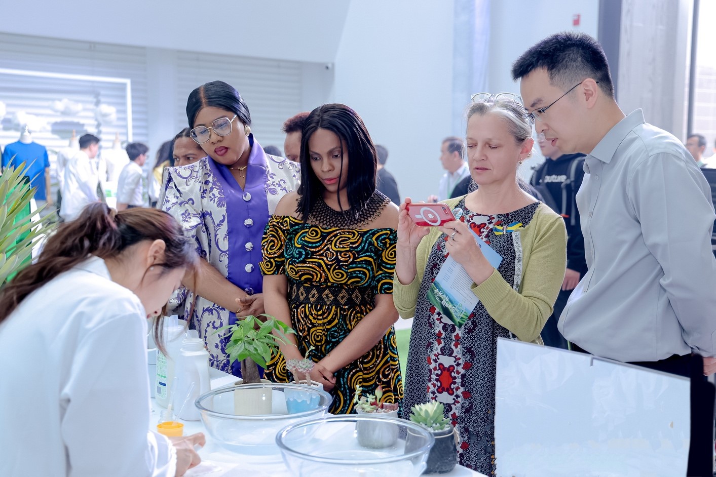 全球驻华使节夫人美丽健康文化交流嘉年华活动在京举办 全球驻华使节夫人美丽健康文化交流嘉年华活动在京举办