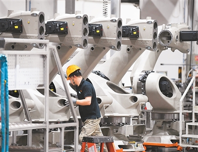 加快人工智能赋能制造业