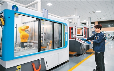 企业“向新”“向智” 拓展就业新空间