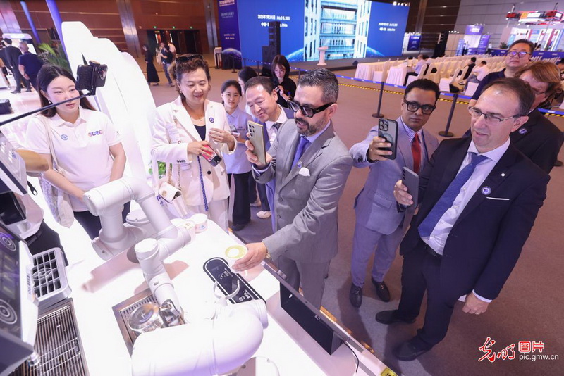 经济光明论丨标志性改革举措逐步落地生效 下半年聚焦关键领域持续攻坚 经济光明论丨标志性改革举措逐步落地生效 下半年聚焦关键领域持续攻坚