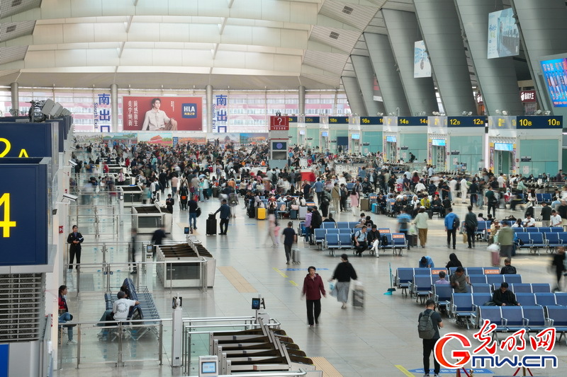 国庆、中秋假期铁路运输即将启动 国铁北京局预计发送旅客1738.0万人次 国庆、中秋假期铁路运输即将启动 国铁北京局预计发送旅客1738.0万人次