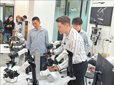 “打开了一扇认识中国的窗口”