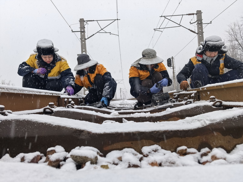 京津冀迎今冬首场大范围降雪 国铁北京局全力保障旅客平安出行