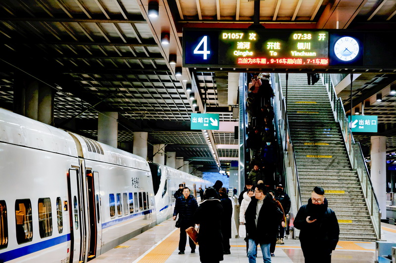 坐上高铁去中卫 清河站变身“塞上江南”推介厅