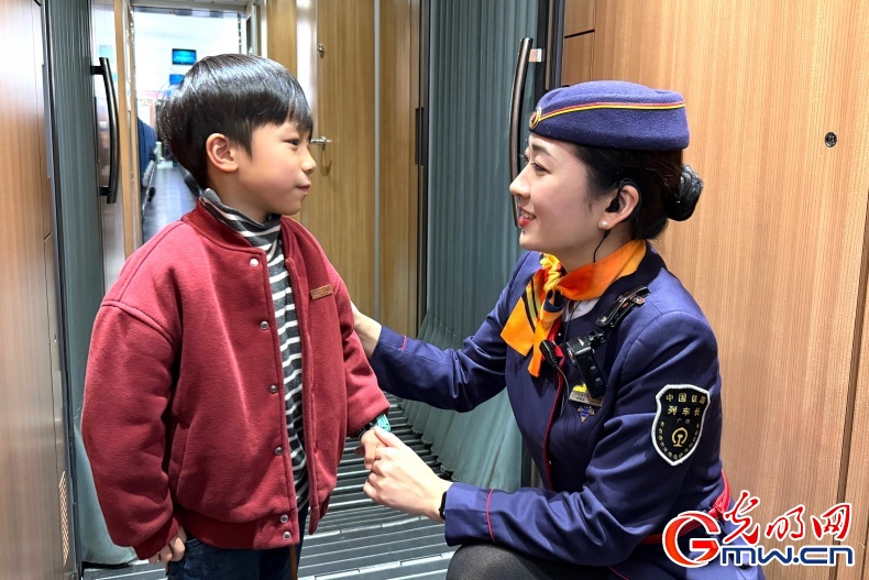 2026春运进行时丨铁轨映初心:记三位女车长的春运守护 2026春运进行时丨铁轨映初心:记三位女车长的春运守护