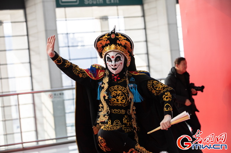 2026春运进行时丨小年至 年味浓 旅途暖 2026春运进行时丨小年至 年味浓 旅途暖