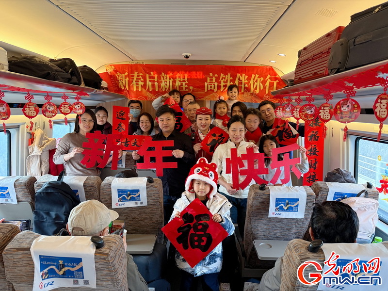 2026春运进行时丨小年至 年味浓 旅途暖 2026春运进行时丨小年至 年味浓 旅途暖