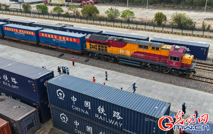 厦门国际物流港中欧班列跑出互联互通加速度