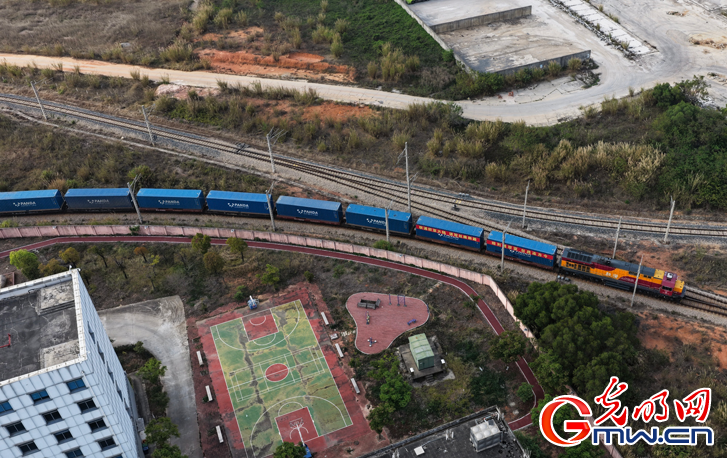 厦门国际物流港中欧班列跑出互联互通加速度